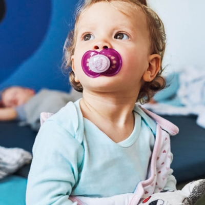 kita-kinderzimmer-hamburg-schnuller-kind-fitmon