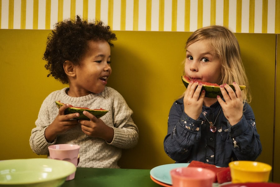 kita-kinderzimmer-stellenausschreibung-hwk Werbebild der Kita kinderzimmer Hamburg für die Stellenausschreibung als Hauswirtschaftskraft