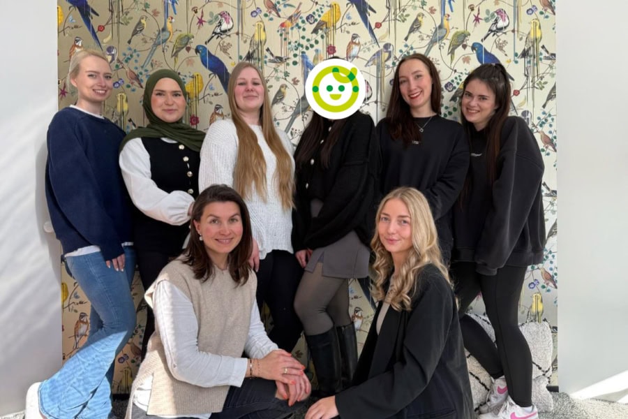 kita-kinderzimmer-hamburg-hammerbrook-teamfoto