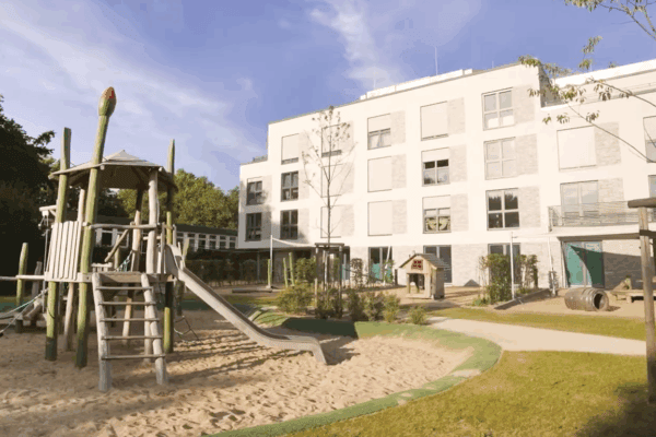 kita-kinderzimmer-suederfeldpark-hamburg-lokstedt-außen-2